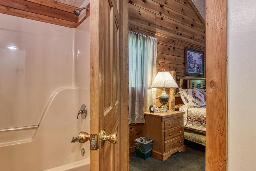 Forever Yours, Hot Tub, 1089 Of Free Attraction Tickets For Each Paid Day, Dollywood And More Піджен-Фордж Екстер'єр фото